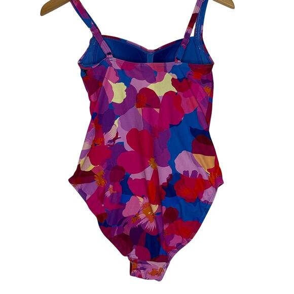NipTuck Joanne One Piece Swimsuit Womens Sz 8 Floral Beachwear Vacation Resort - Picture 2 of 9